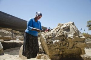 Enormous Roman Basilica Dated to King Herod’s Reign Revealed at Ashkelon, Israel